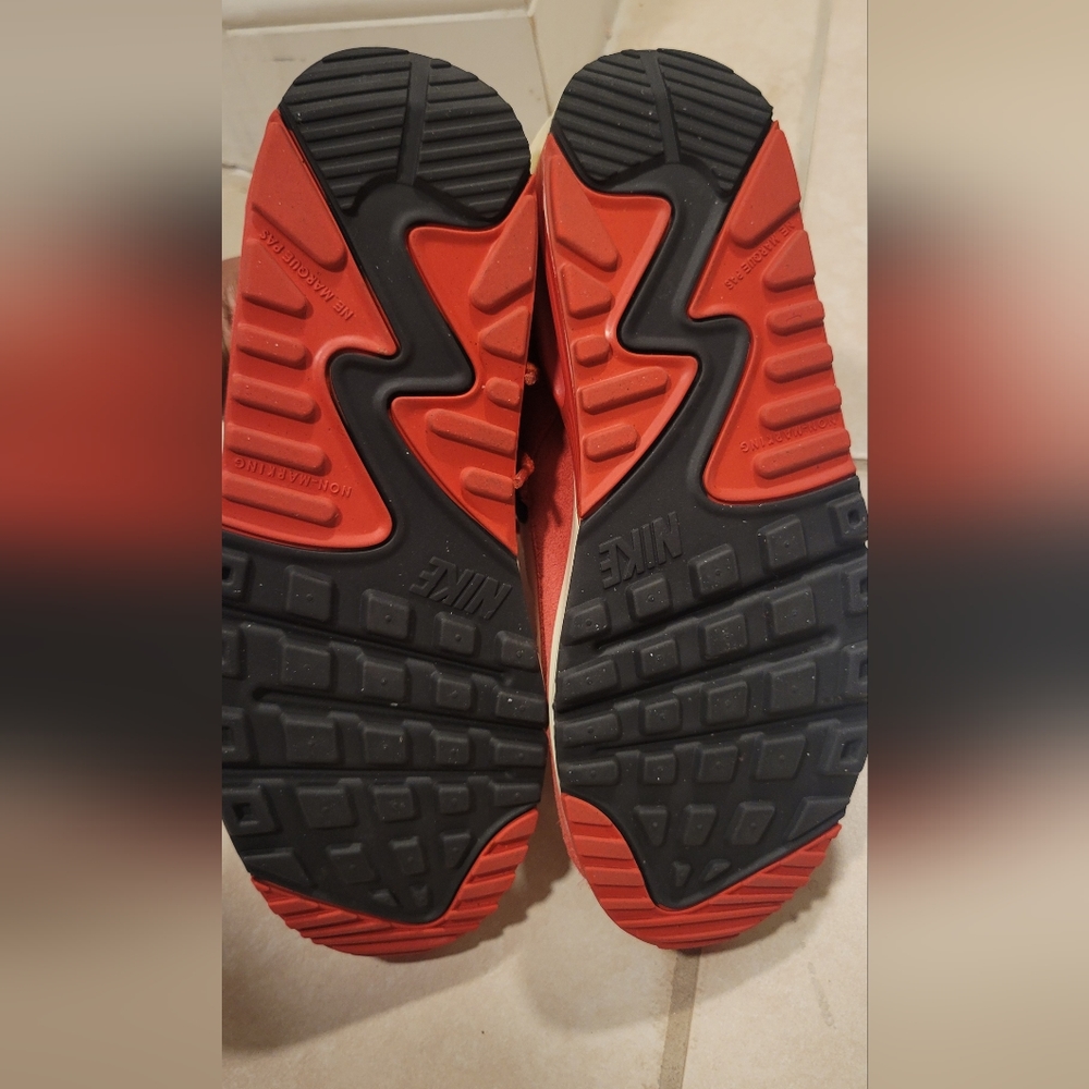 Nike Max - Picture 2 of 6